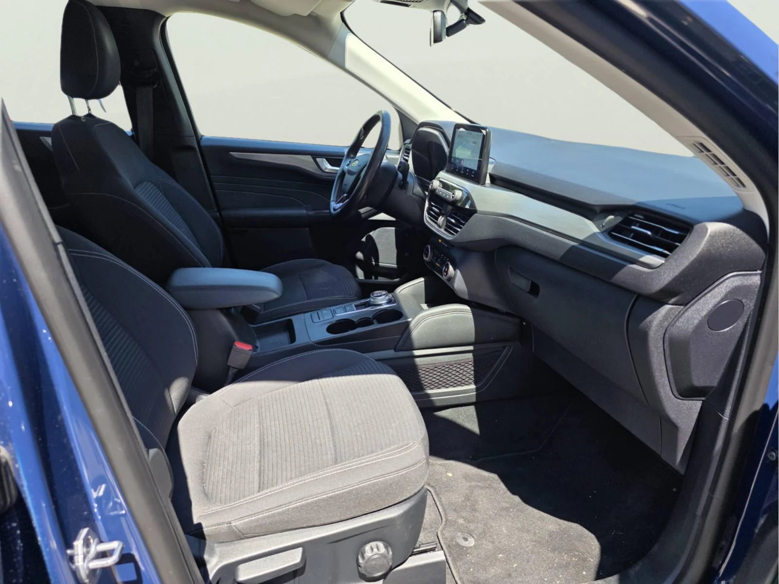 Ford Kuga 2.5 FHEV, снимка 9 - Автомобили и джипове - 55094238