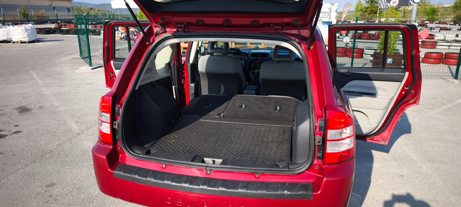 Jeep Compass 2.0 CRD 4x4, снимка 14 - Автомобили и джипове - 55099097
