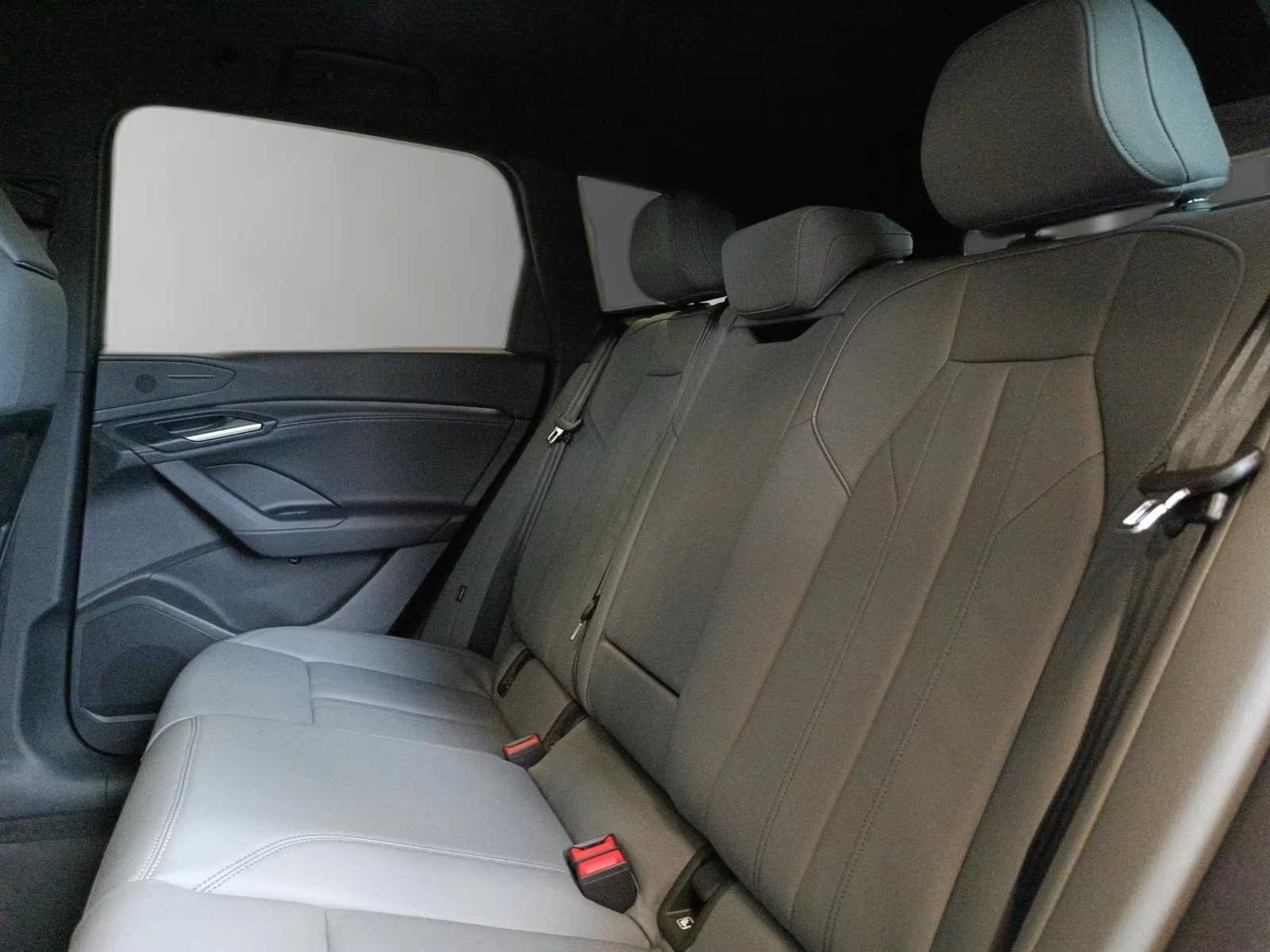 Audi Q6 E-TRON/S-LINE/QUATTRO/MATRIX/360/MMI DISPLAY/, снимка 15 - Автомобили и джипове - 55201034