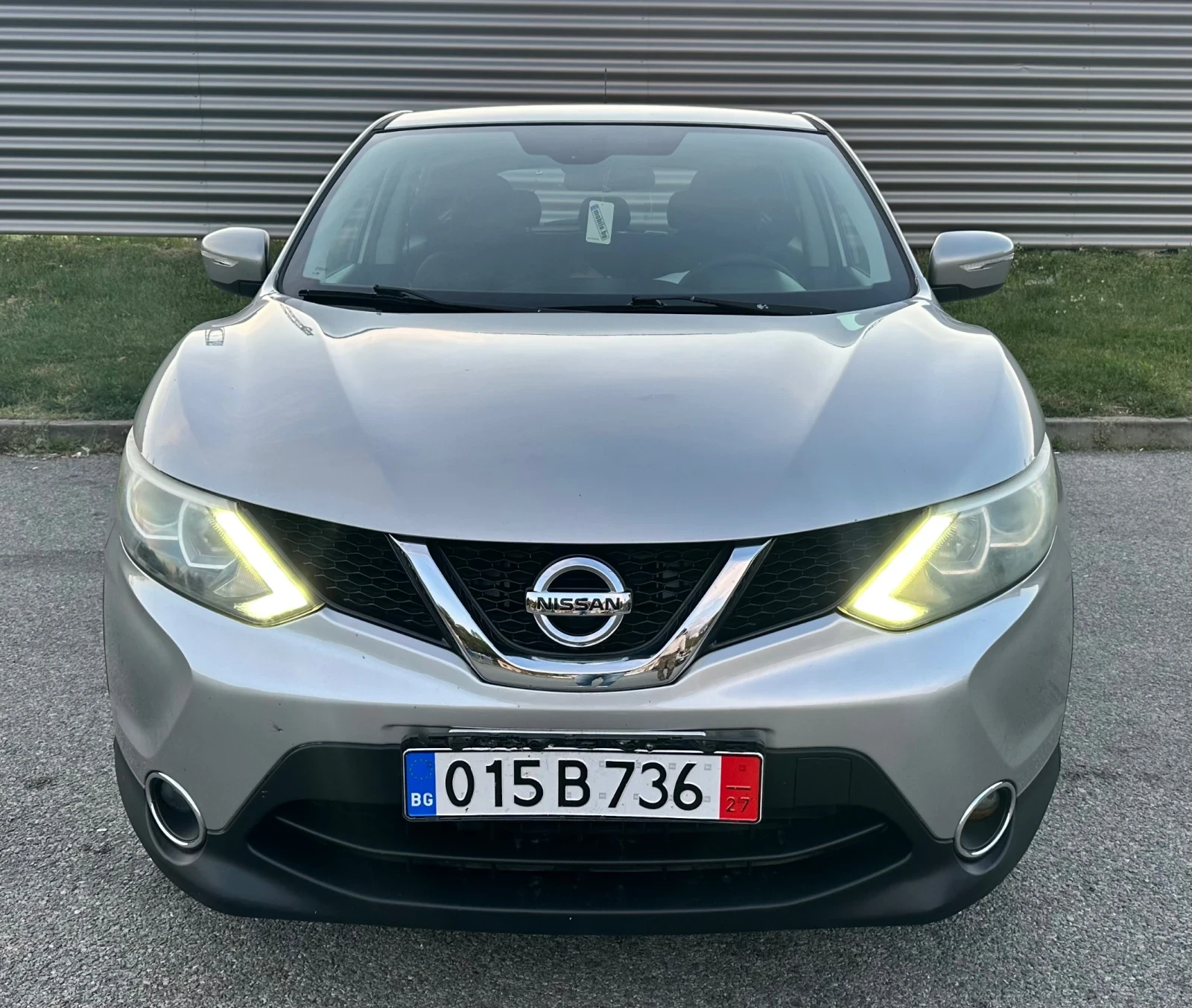 Nissan Qashqai 1.5, снимка 3 - Автомобили и джипове - 55564375