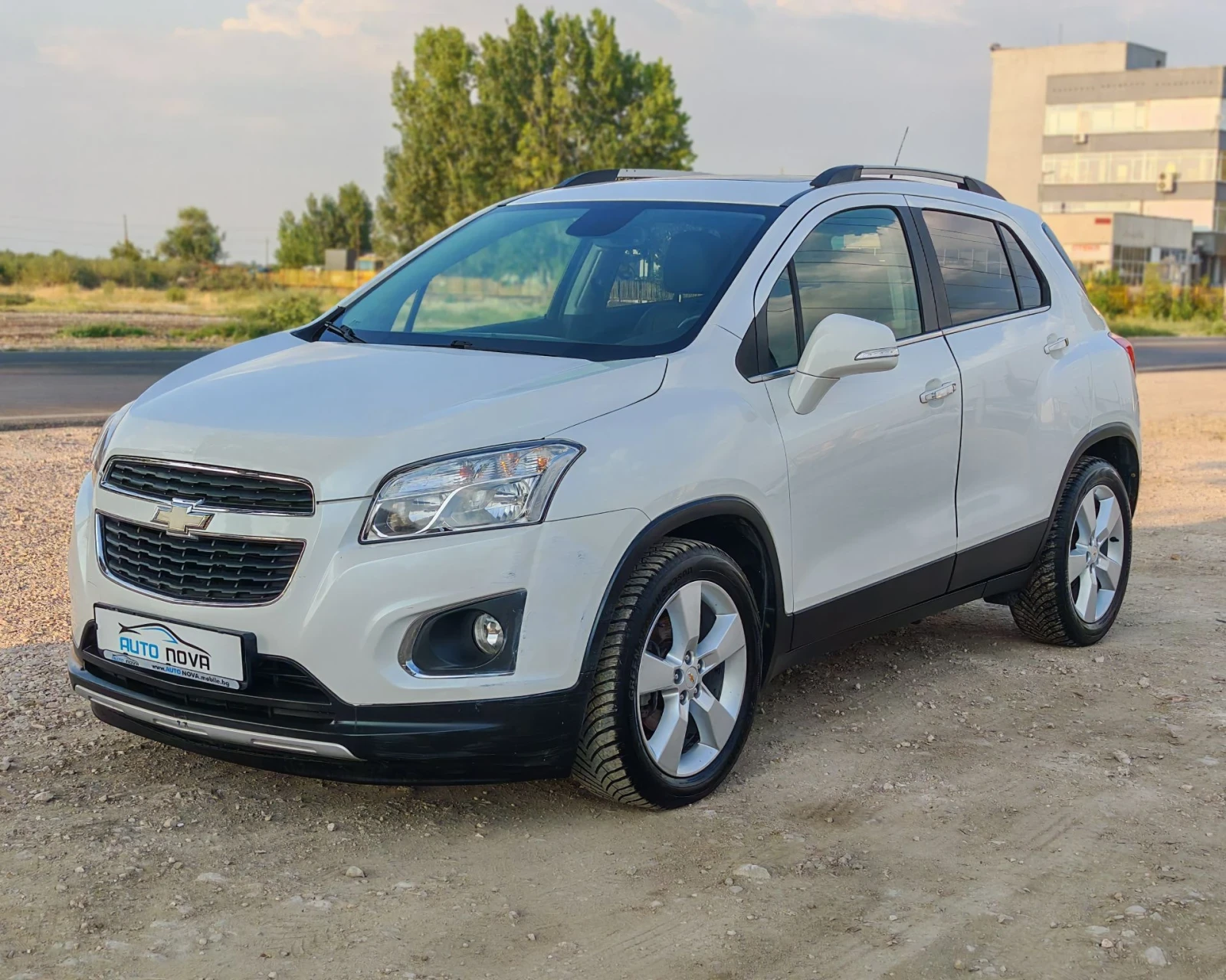 Chevrolet Trax 1.7 ДИЗЕЛ 130 К.С. 4Х4! КОЖА! УНИКАТ! , снимка 3 - Автомобили и джипове - 55579835