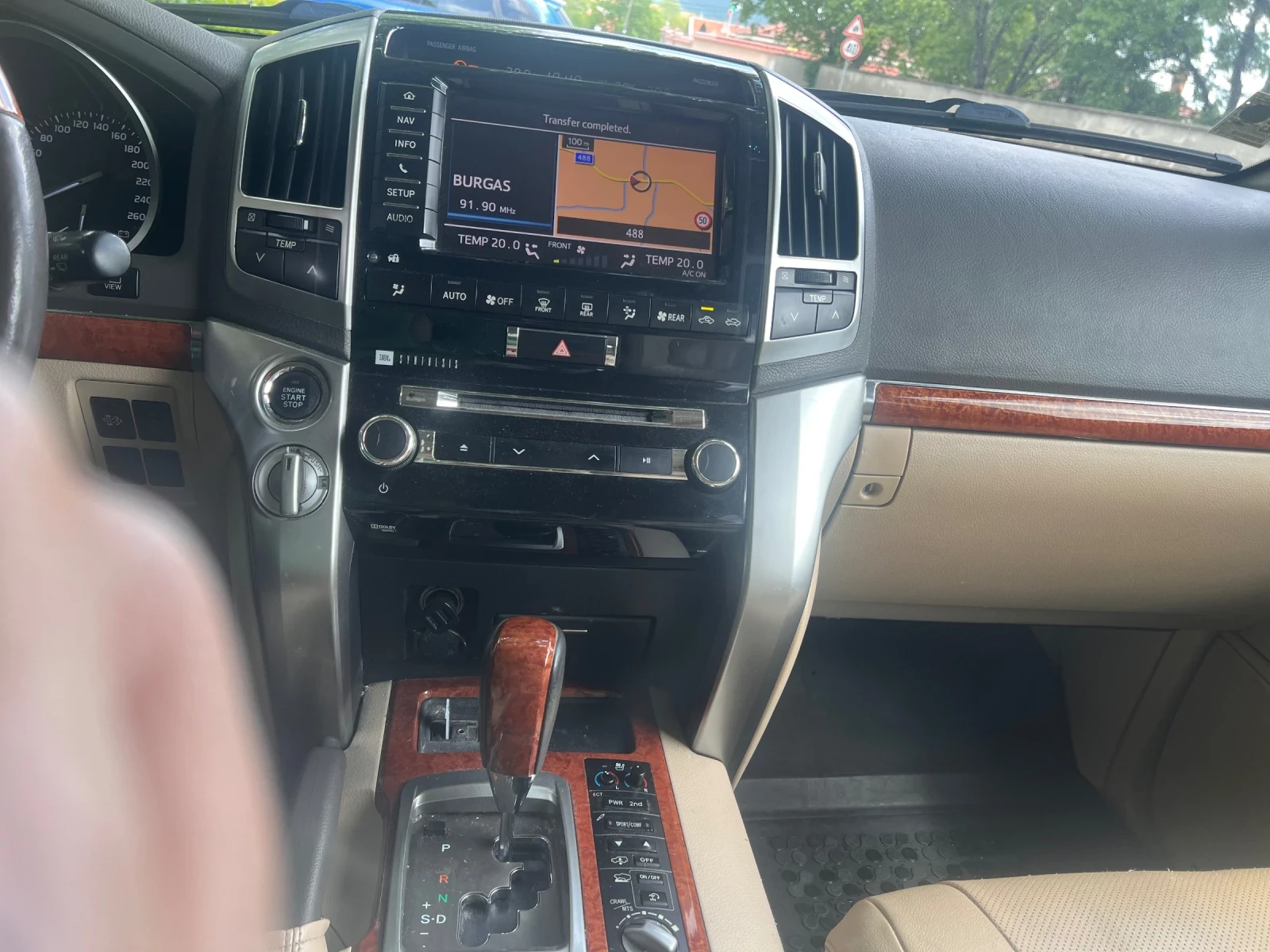 Toyota Land cruiser Full Option Executive Facelift, снимка 8 - Автомобили и джипове - 55641659