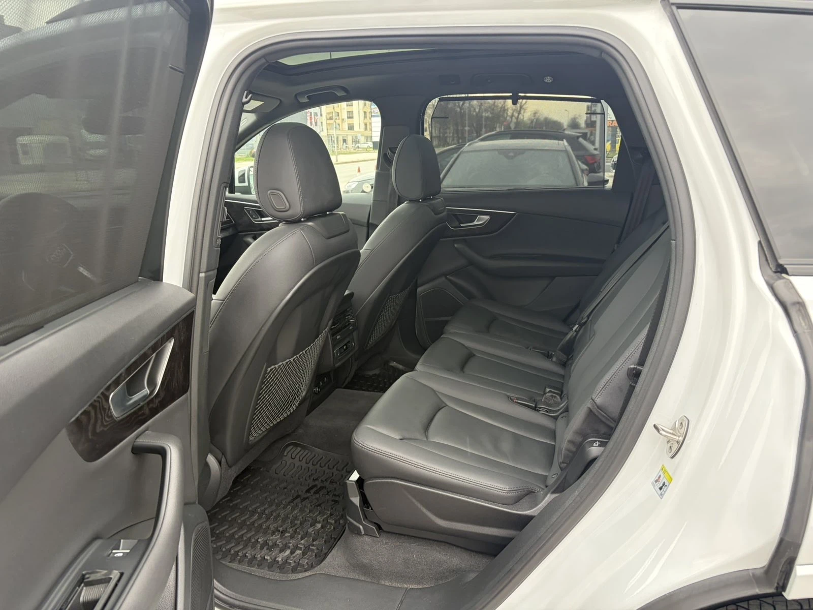 Audi Q7, снимка 13 - Автомобили и джипове - 56331842