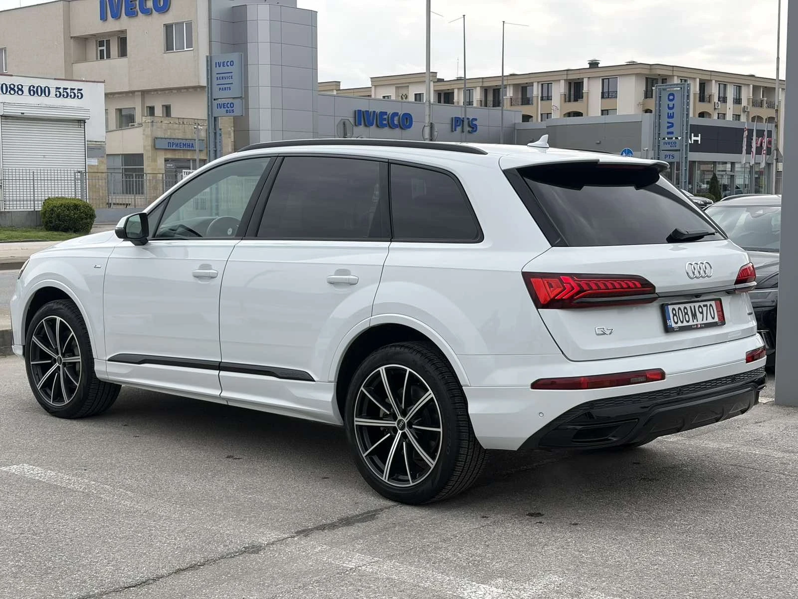 Audi Q7, снимка 3 - Автомобили и джипове - 56331842
