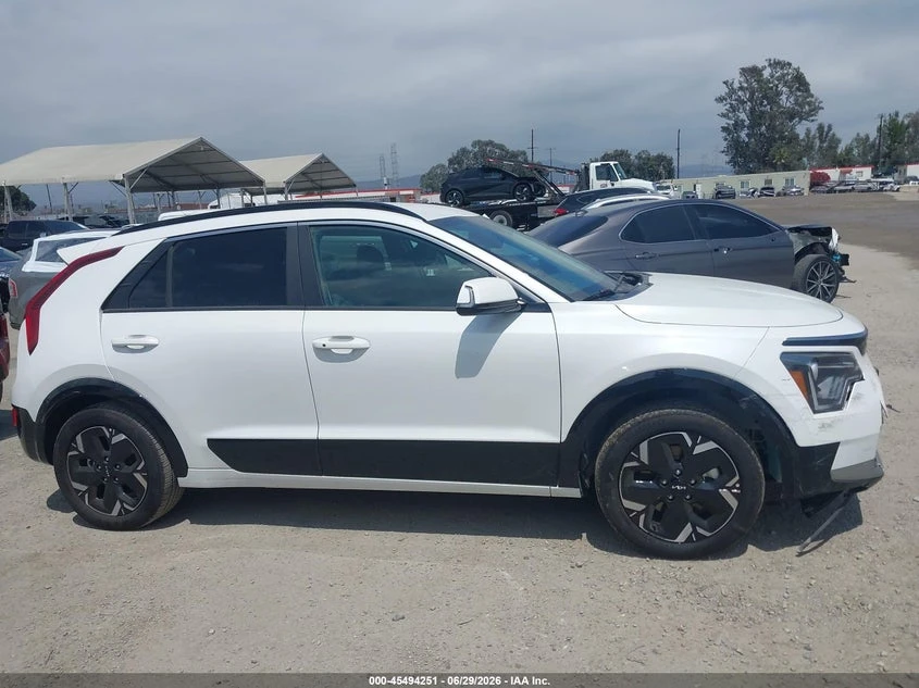 Kia Niro Ev Wind, снимка 12 - Автомобили и джипове - 56522423