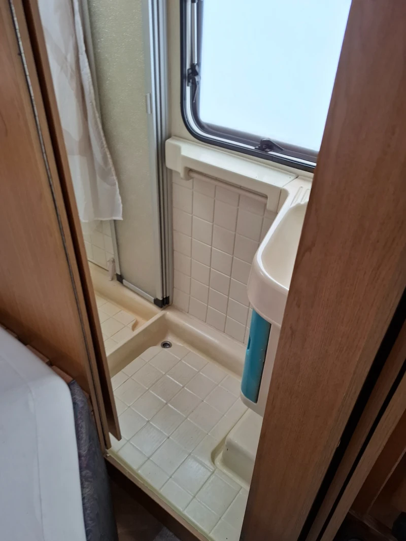 Кемпер Dethleffs, снимка 8 - Каравани и кемпери - 52357654