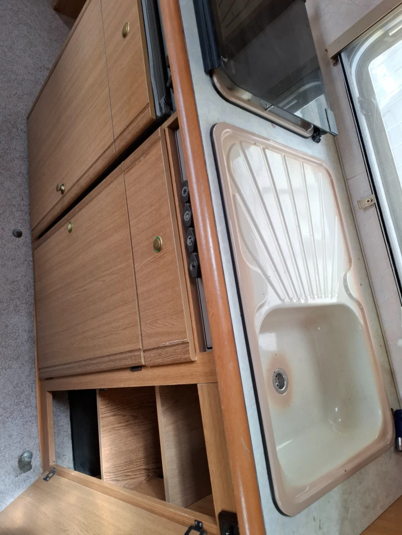 Кемпер Dethleffs, снимка 2 - Каравани и кемпери - 52357654