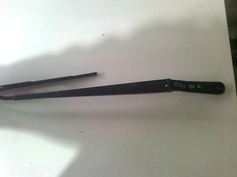 рамо чистачка предно ляво за Нисан Алмера Тино 2,2di