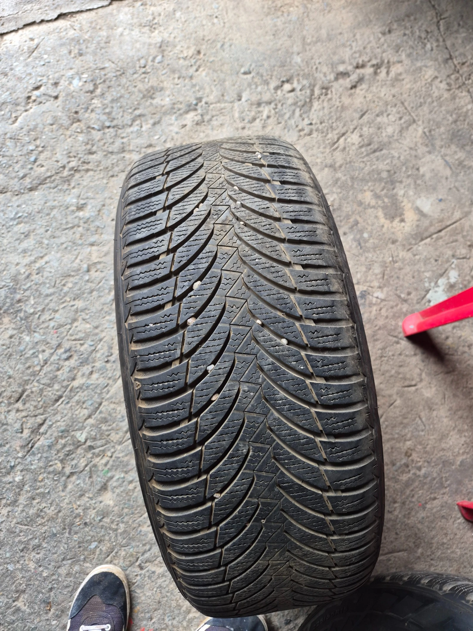 Гуми Зимни 225/55R16, снимка 5 - Гуми и джанти - 56277375