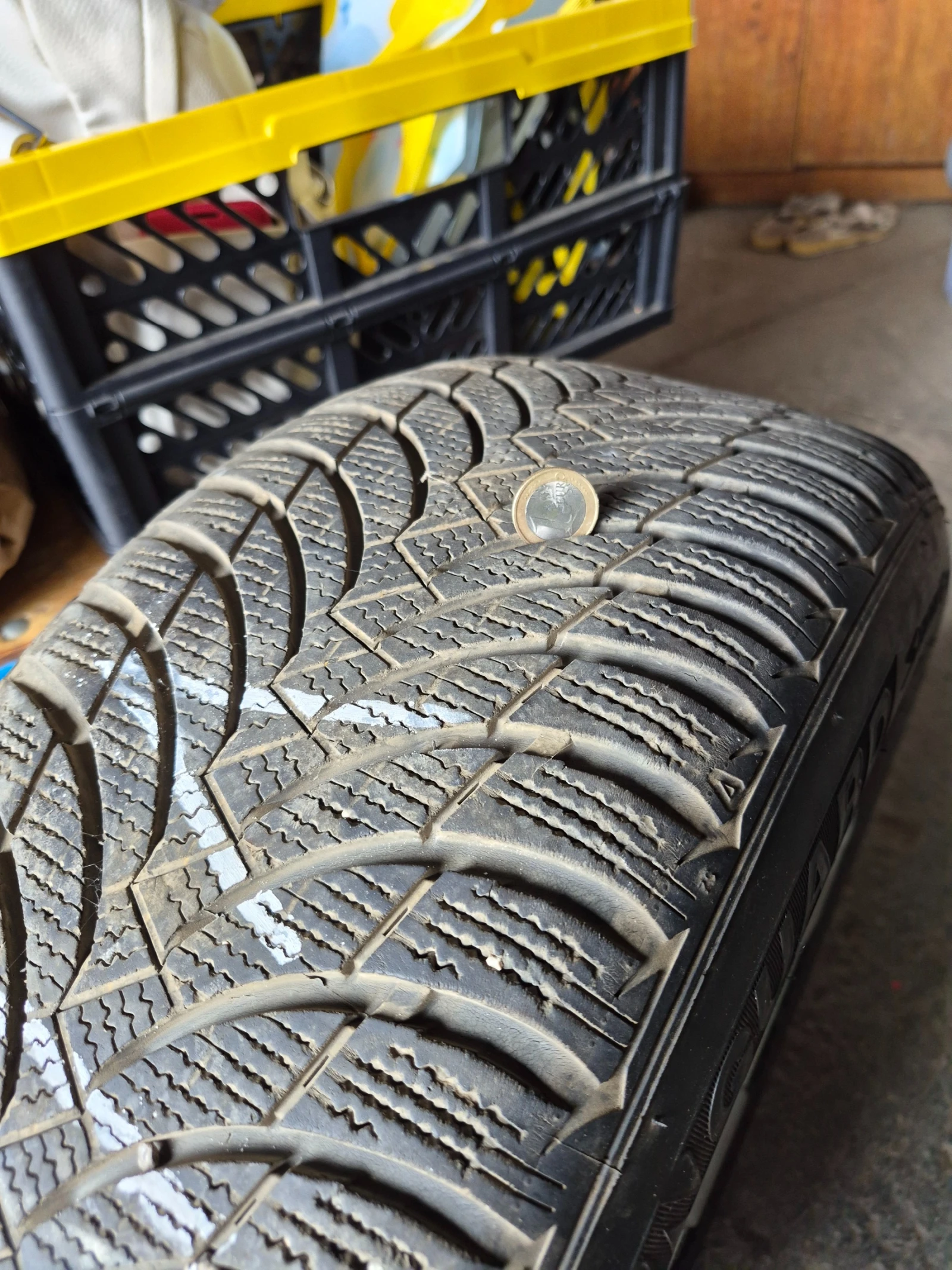 Гуми Зимни 225/55R16, снимка 17 - Гуми и джанти - 56277375