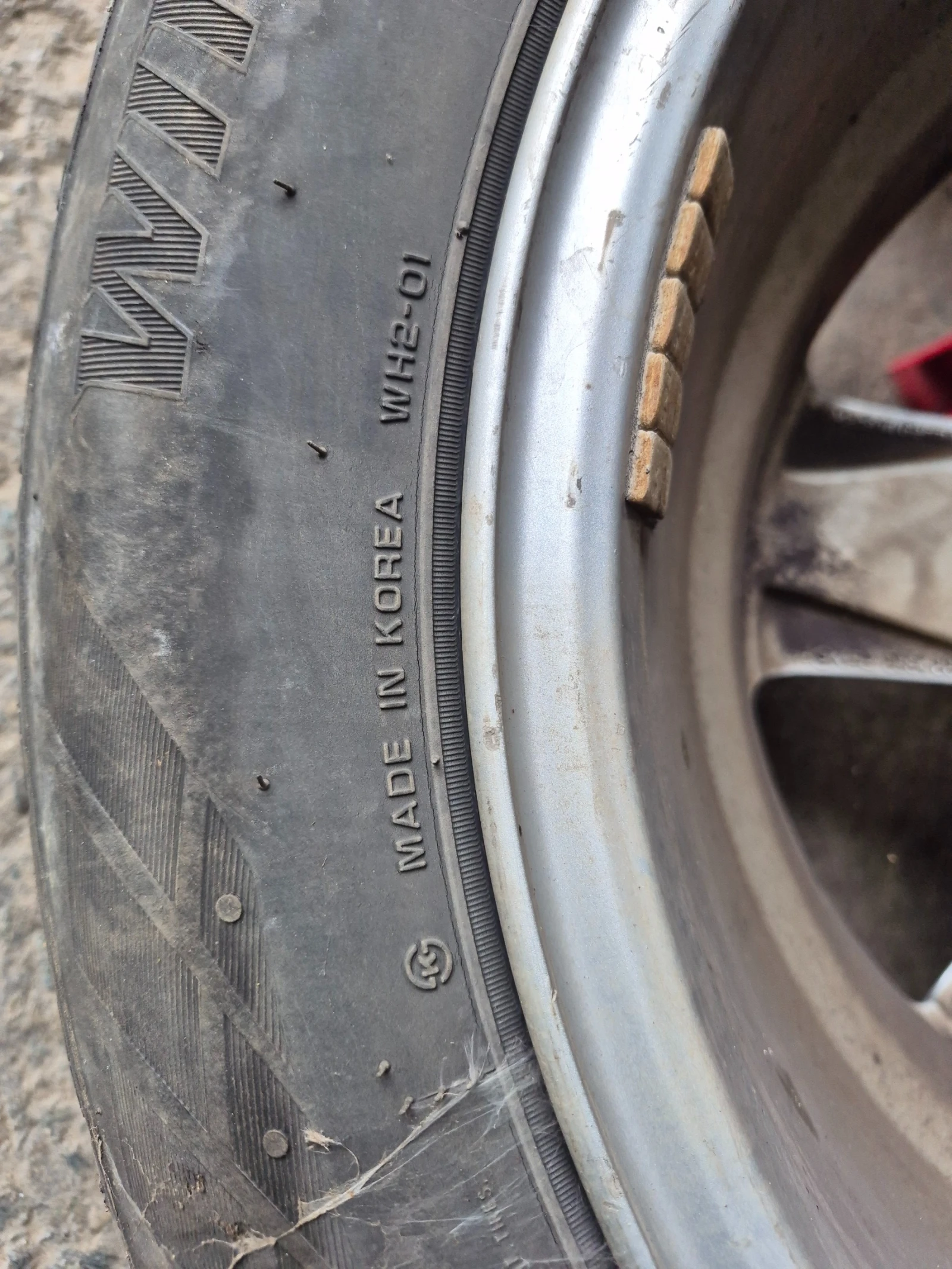 Гуми Зимни 225/55R16, снимка 6 - Гуми и джанти - 56277375