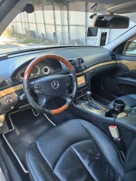 Mercedes-Benz E 320, снимка 6