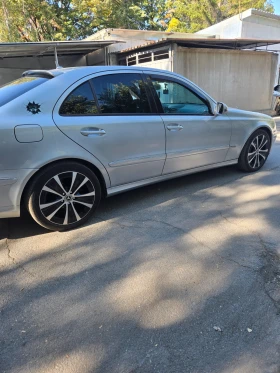 Mercedes-Benz E 320, снимка 3