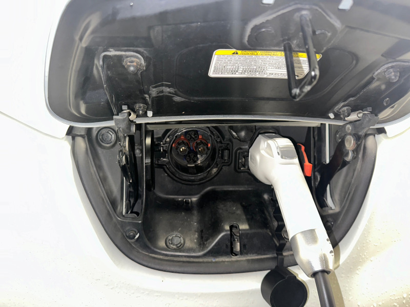 Nissan Leaf  24kw chademo термопомпа , снимка 7 - Автомобили и джипове - 46147553