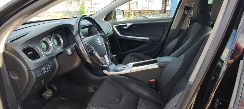 Volvo S60 D3, снимка 10 - Автомобили и джипове - 50170209