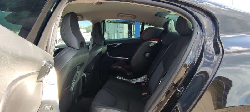 Volvo S60 D3, снимка 11 - Автомобили и джипове - 50170209