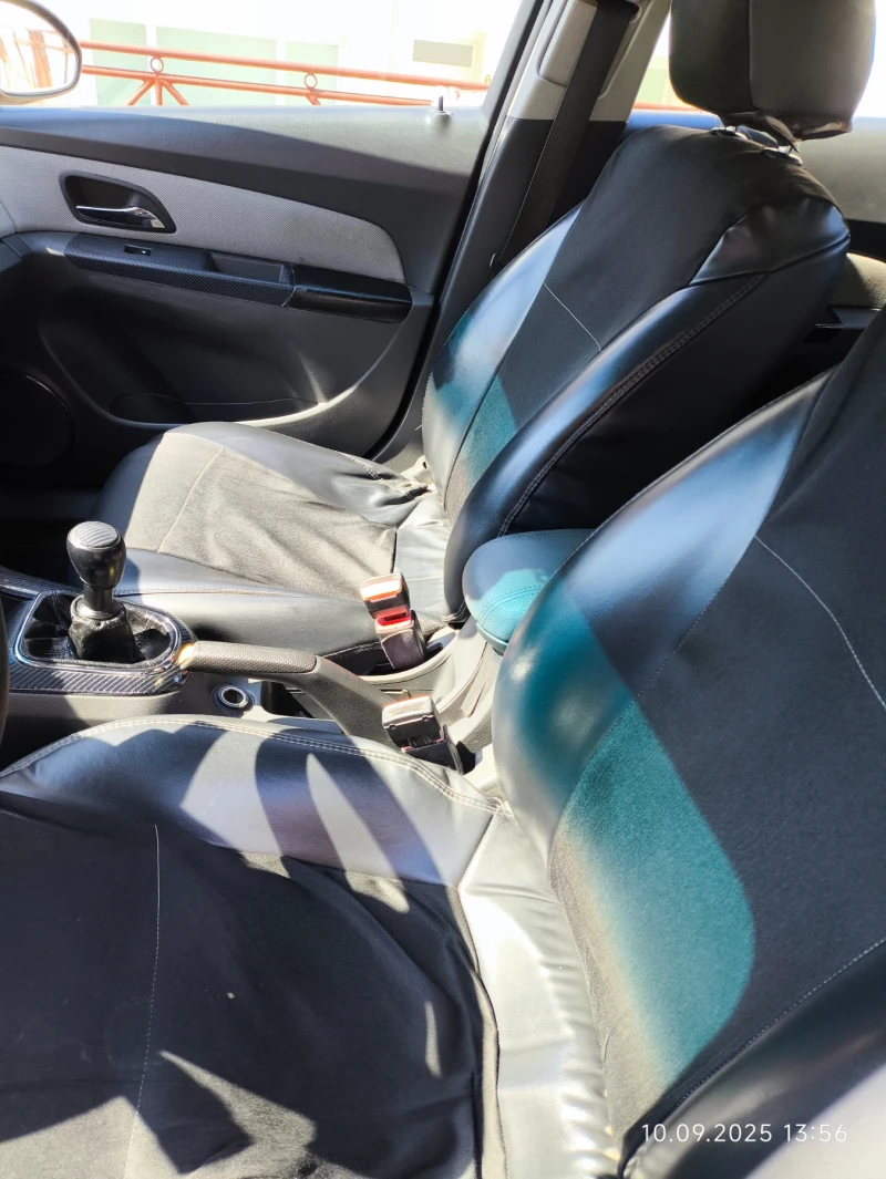 Chevrolet Cruze, снимка 8 - Автомобили и джипове - 51667193