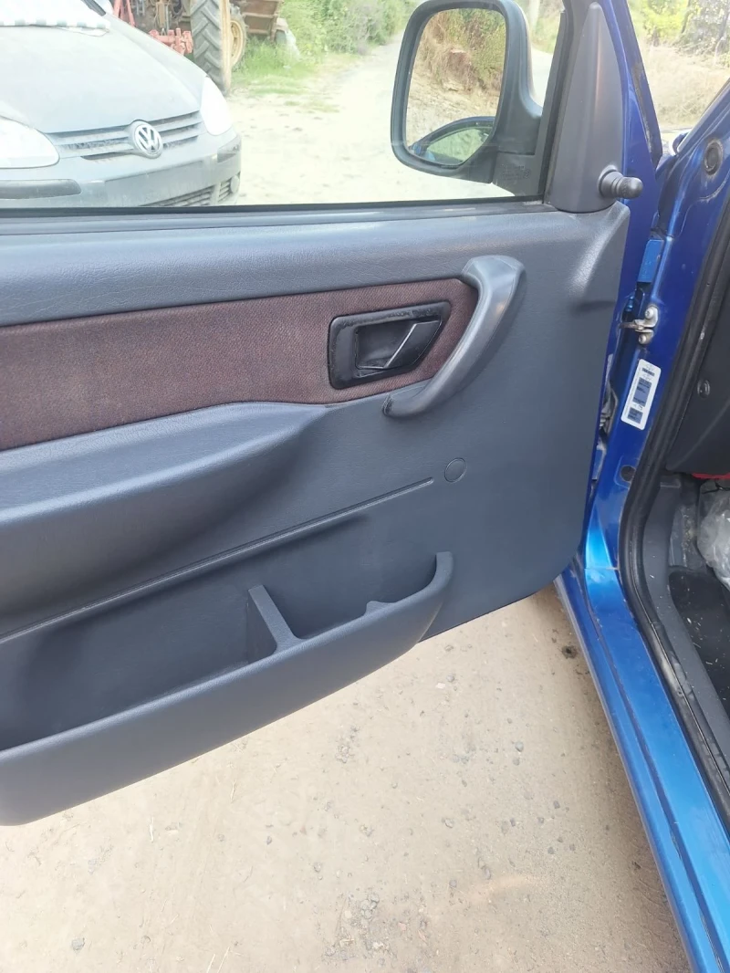 Citroen Berlingo, снимка 8 - Автомобили и джипове - 52307924