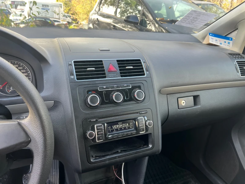 VW Touran, снимка 7 - Автомобили и джипове - 52555647