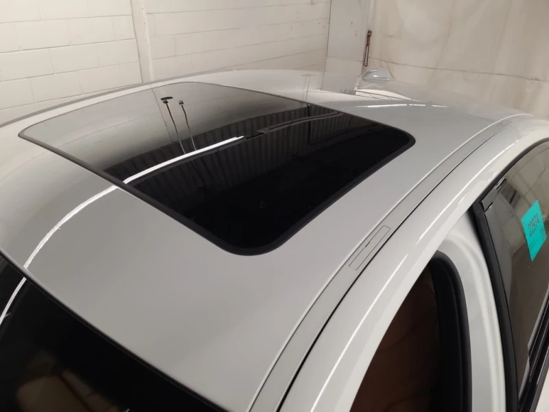 BMW 330 * 330I XDRIVE * CARFAX * БЕЗ ПЪРВОНАЧАЛНА ВНОСКА, снимка 16 - Автомобили и джипове - 52875303