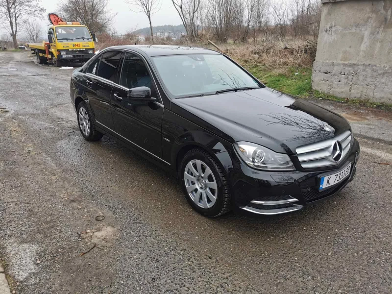 Mercedes-Benz C 220 CDI, снимка 4 - Автомобили и джипове - 53353359