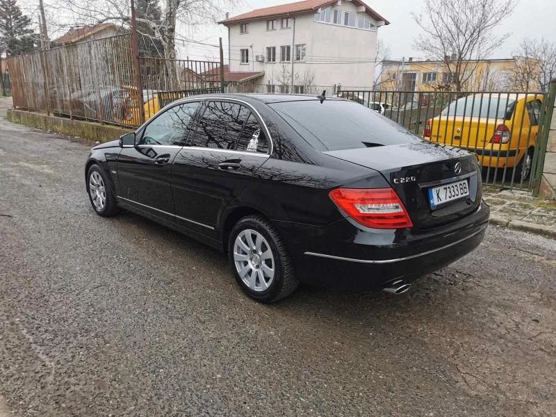 Mercedes-Benz C 220 CDI, снимка 6 - Автомобили и джипове - 53353359