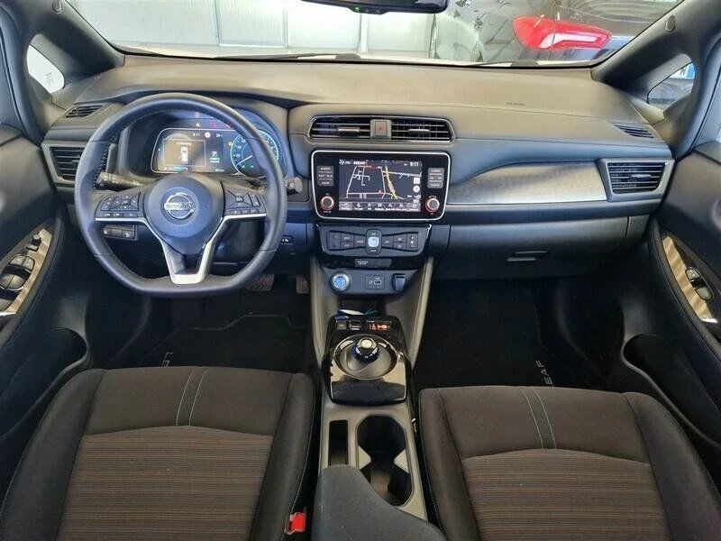 Nissan Leaf , снимка 8 - Автомобили и джипове - 55935254