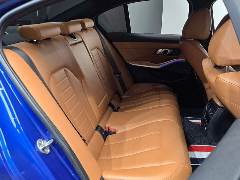 BMW 330 330i M Sport| 258к.с., снимка 10 - Автомобили и джипове - 56105006
