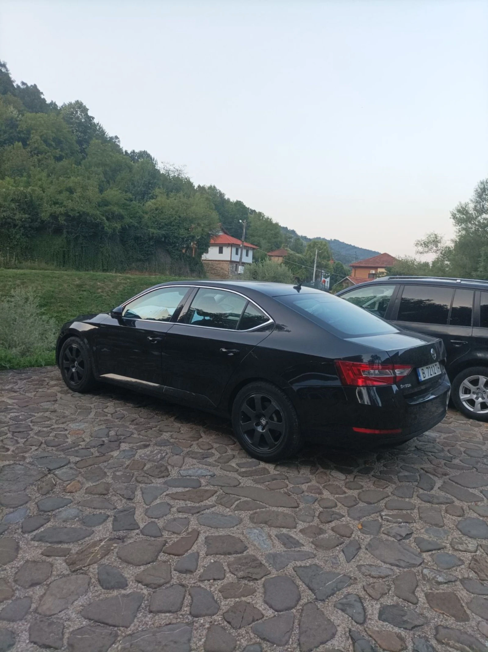 Skoda Superb 2.0 - изображение 2