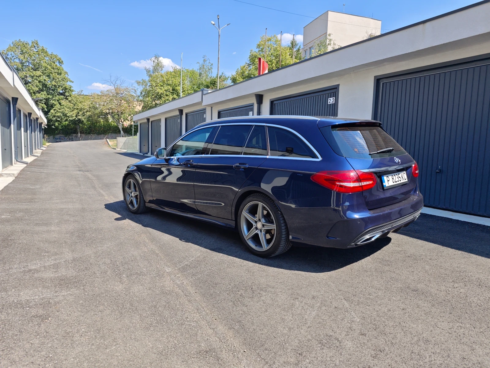 Mercedes-Benz C 220 Full Led/AMG/Navi/Кола/А.Каско/СамоПаркиране - изображение 5