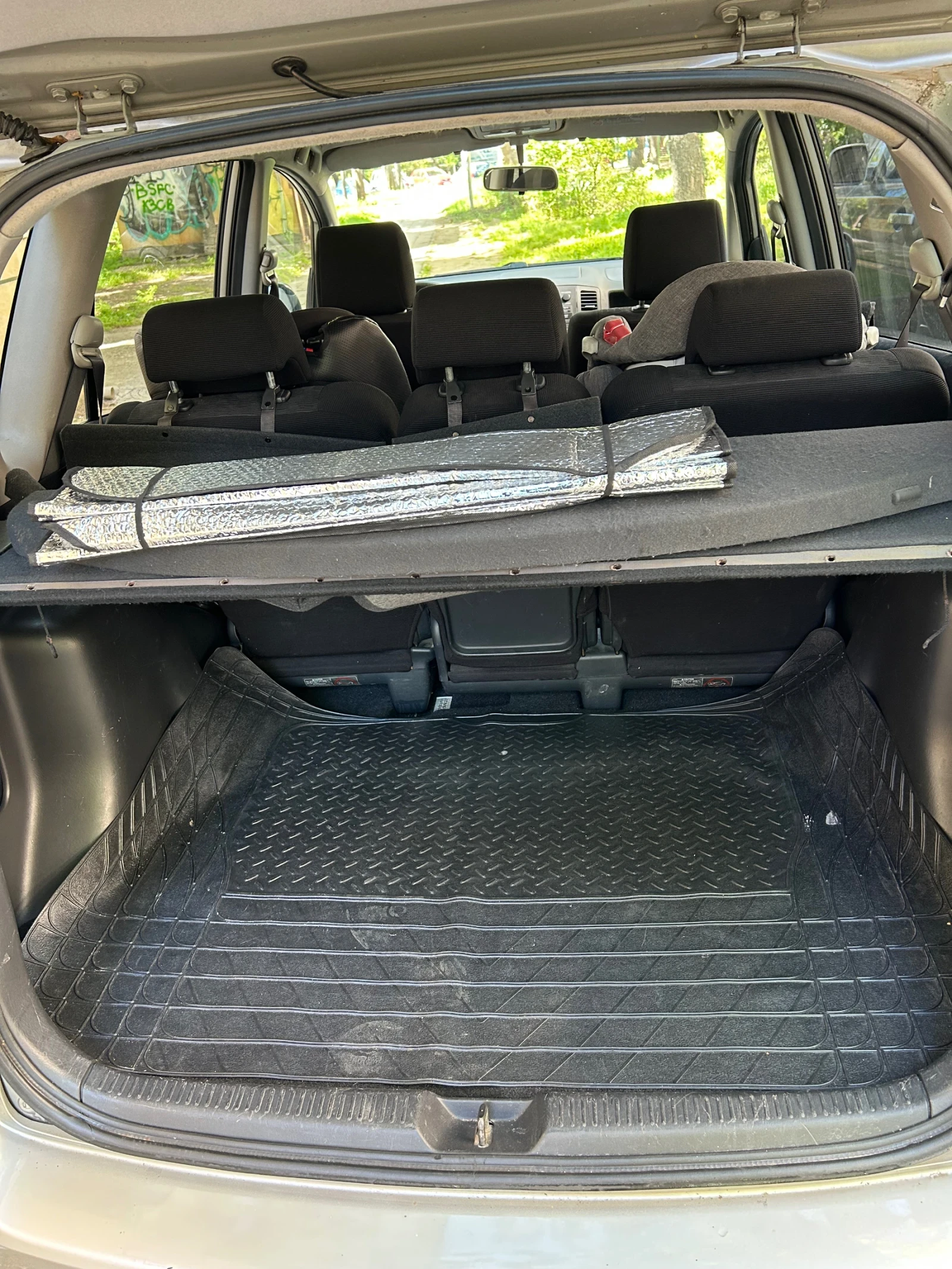 Toyota Corolla verso  - изображение 8