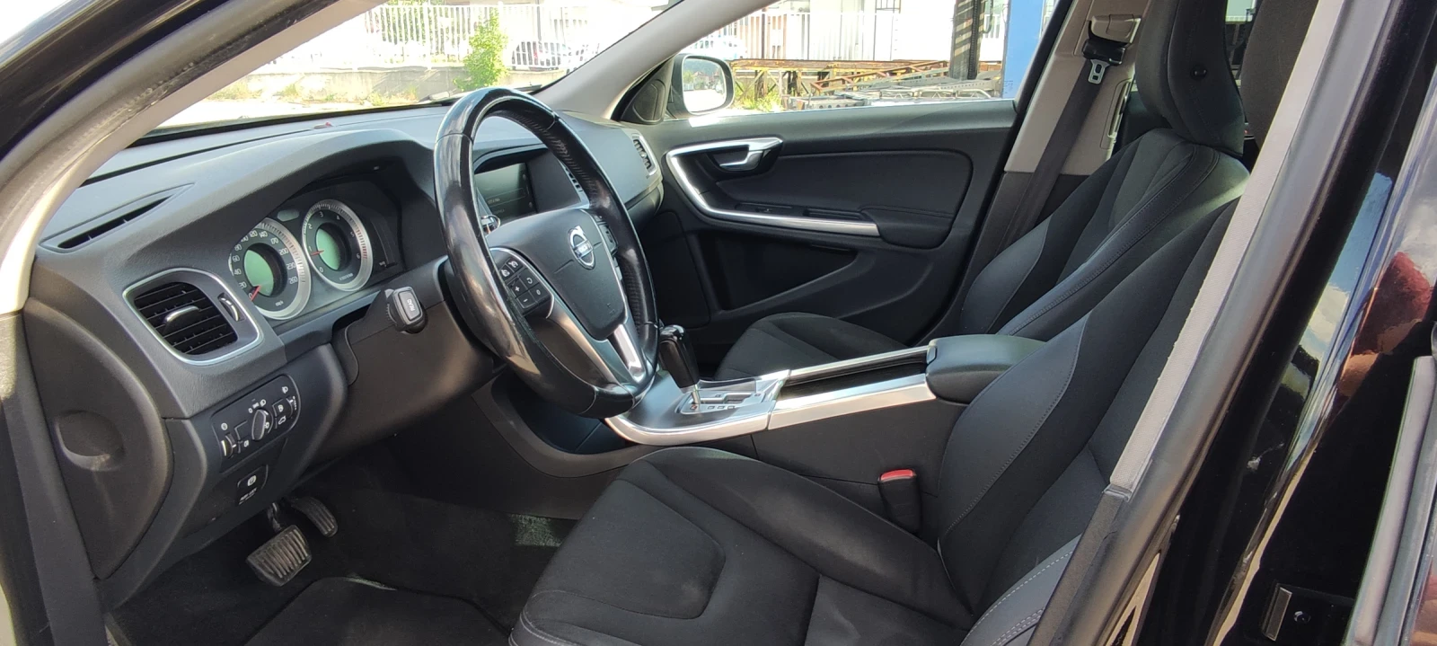 Volvo S60 D3 - изображение 10