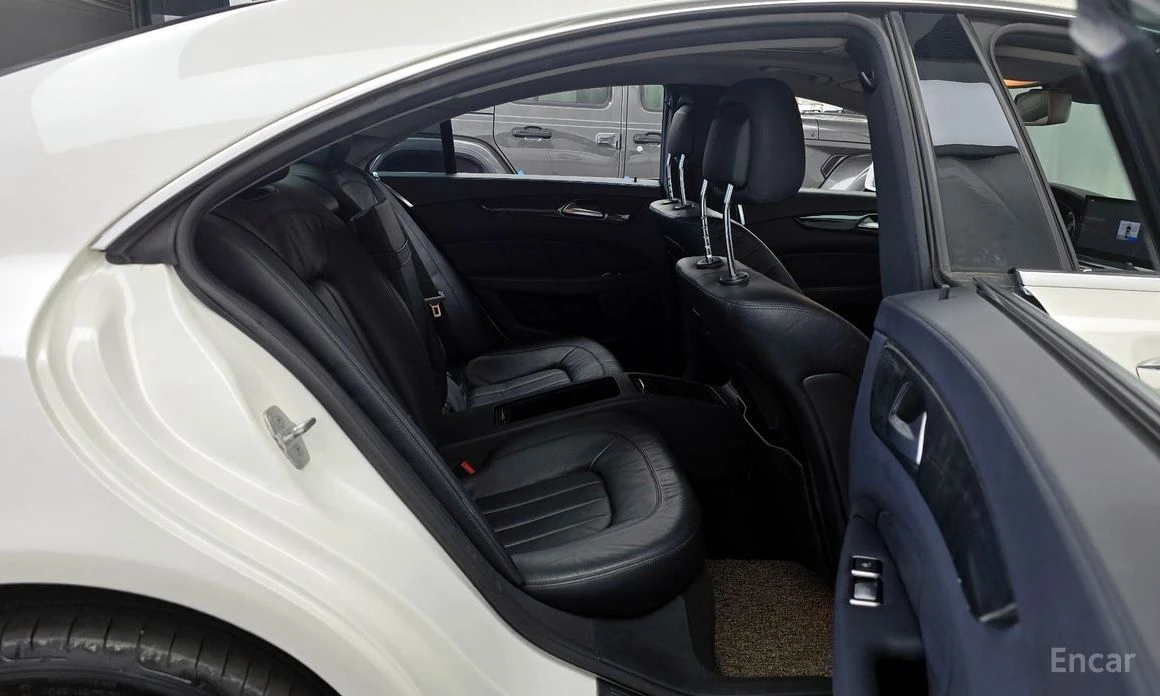 Mercedes-Benz CLS 350, снимка 12 - Автомобили и джипове - 53729250