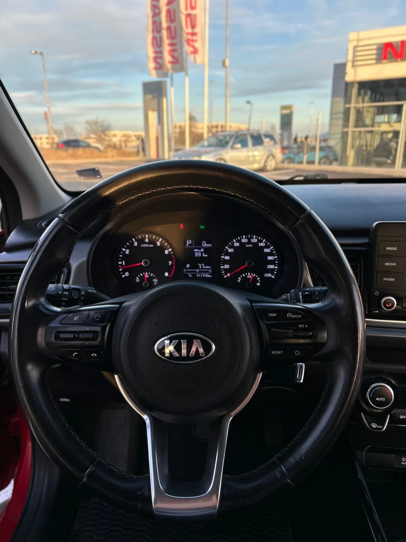 Kia Rio, снимка 12 - Автомобили и джипове - 53774624