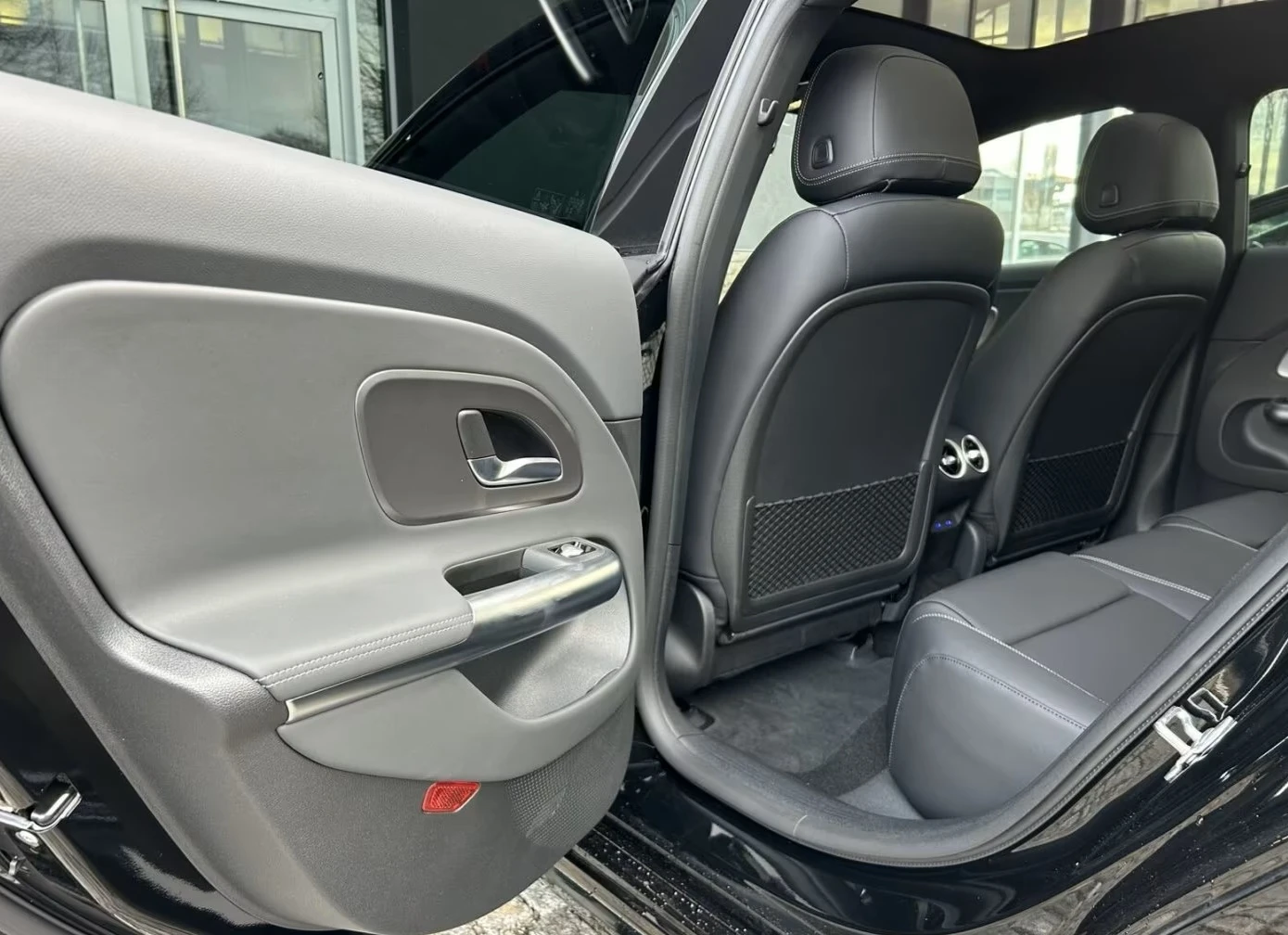 Mercedes-Benz CLA 250 + EQ Progressive Premium / AMG /PANO/, снимка 7 - Автомобили и джипове - 53889046