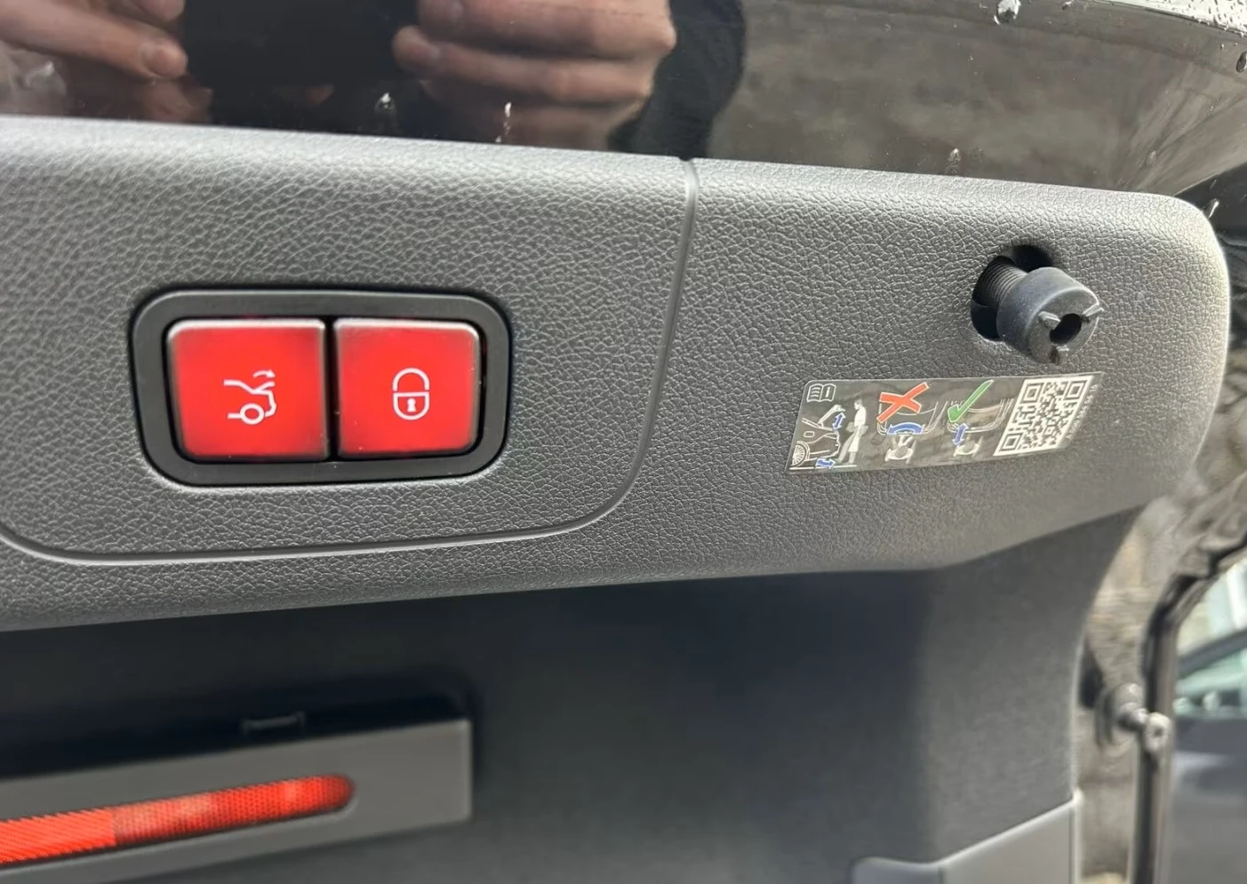 Mercedes-Benz CLA 250 + EQ Progressive Premium / AMG /PANO/, снимка 4 - Автомобили и джипове - 53889046