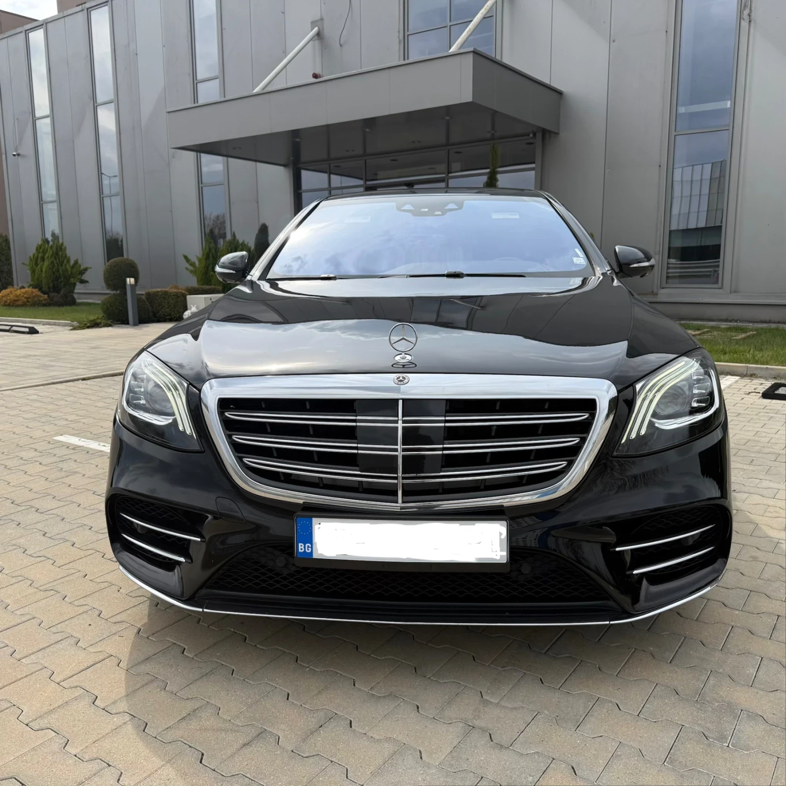 Mercedes-Benz S 560 LONG | FULL EXTRAS | V8 | AMG | TOP СЪСТОЯНИЕ, снимка 4 - Автомобили и джипове - 53931465