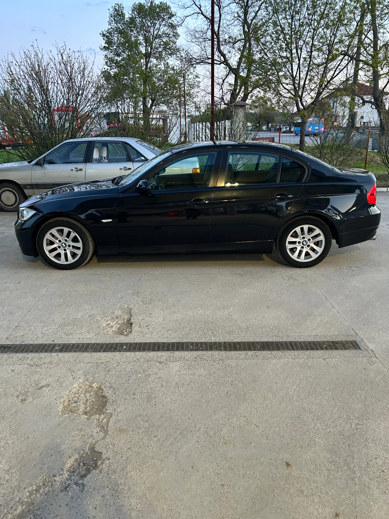 BMW 320 320 d177кс , снимка 2 - Автомобили и джипове - 54296471