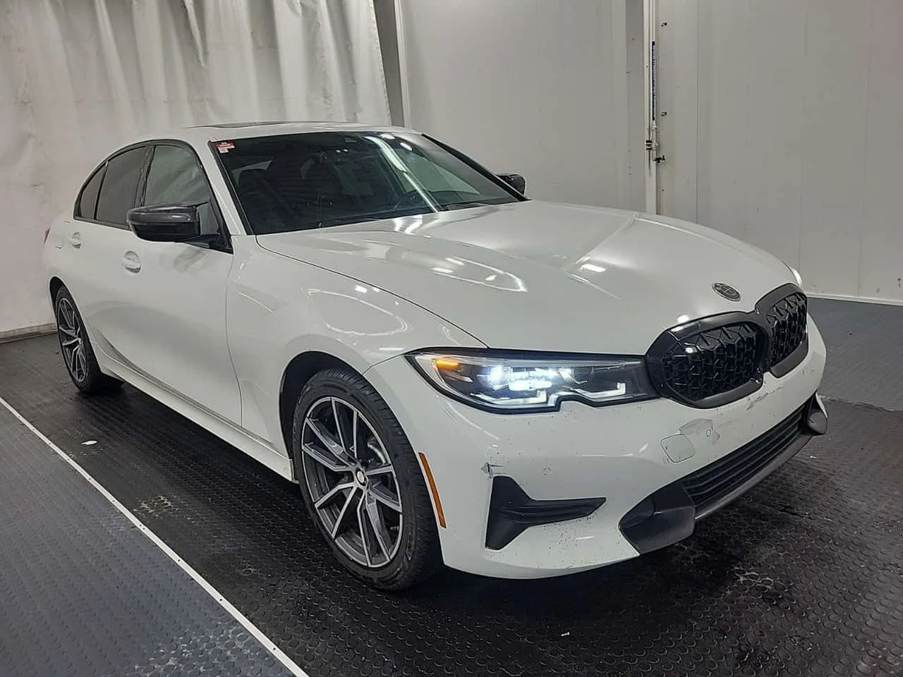 BMW 330 * XDRIVE * CARFAX * БЕЗ ПЪРВОНАЧАЛНА ВНОСКА, снимка 2 - Автомобили и джипове - 54748163