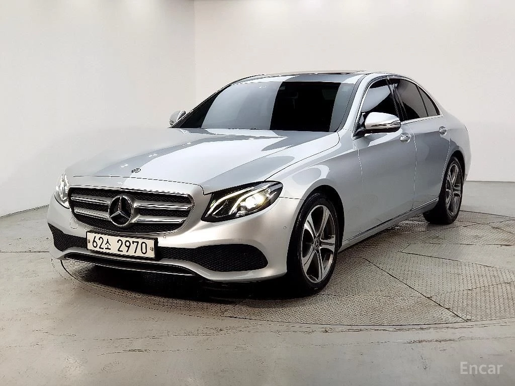 Mercedes-Benz E 300 Avantgarde* ПОДГРЕВ* КАМЕРА* ПАМЕТ* КРАЙНА ЦЕНА* 