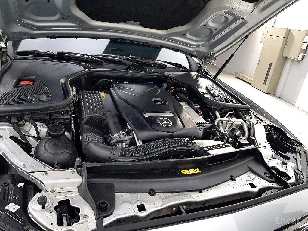 Mercedes-Benz E 300 Avantgarde* ПОДГРЕВ* КАМЕРА* ПАМЕТ* КРАЙНА ЦЕНА* , снимка 17 - Автомобили и джипове - 54827786