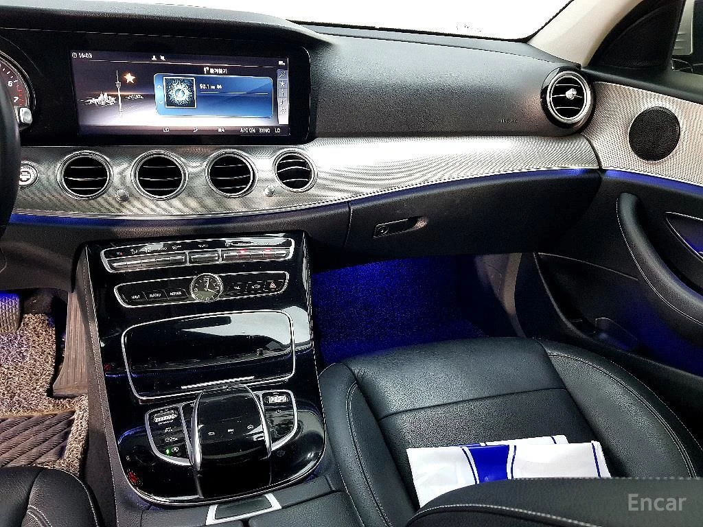 Mercedes-Benz E 300 Avantgarde* ПОДГРЕВ* КАМЕРА* ПАМЕТ* КРАЙНА ЦЕНА* , снимка 11 - Автомобили и джипове - 54827786