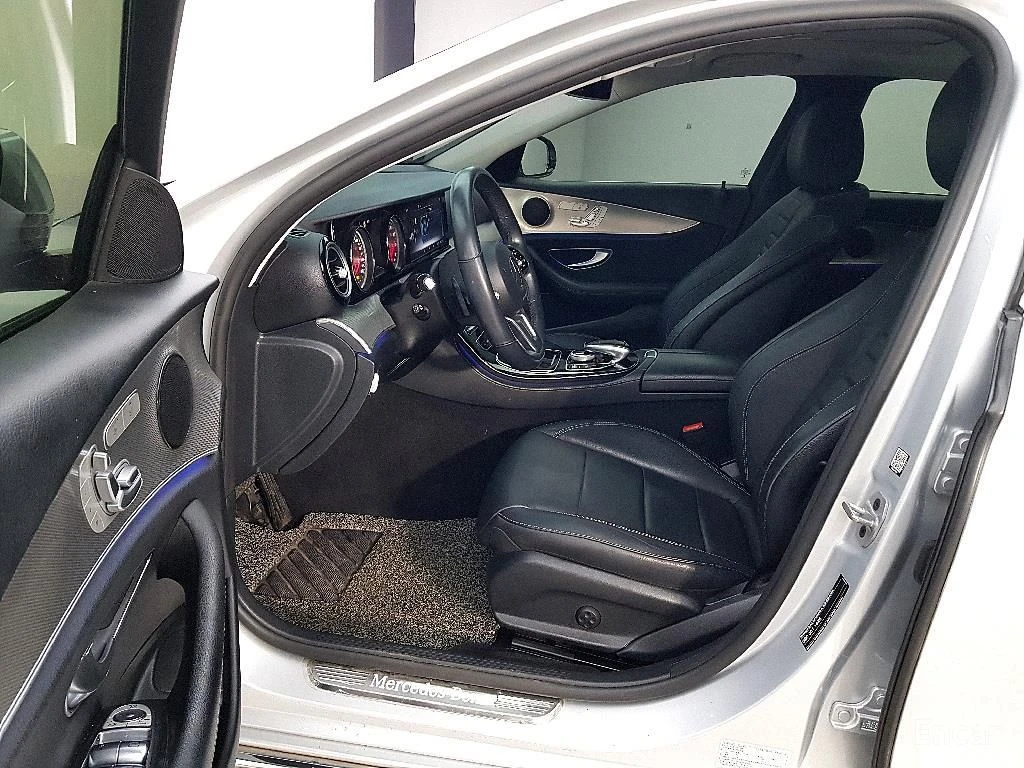 Mercedes-Benz E 300 Avantgarde* ПОДГРЕВ* КАМЕРА* ПАМЕТ* КРАЙНА ЦЕНА* , снимка 7 - Автомобили и джипове - 54827786