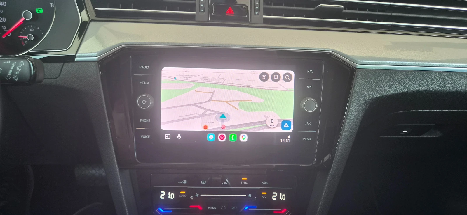 VW Passat 2.0 TDI 7 DSG LED, снимка 13 - Автомобили и джипове - 54923571