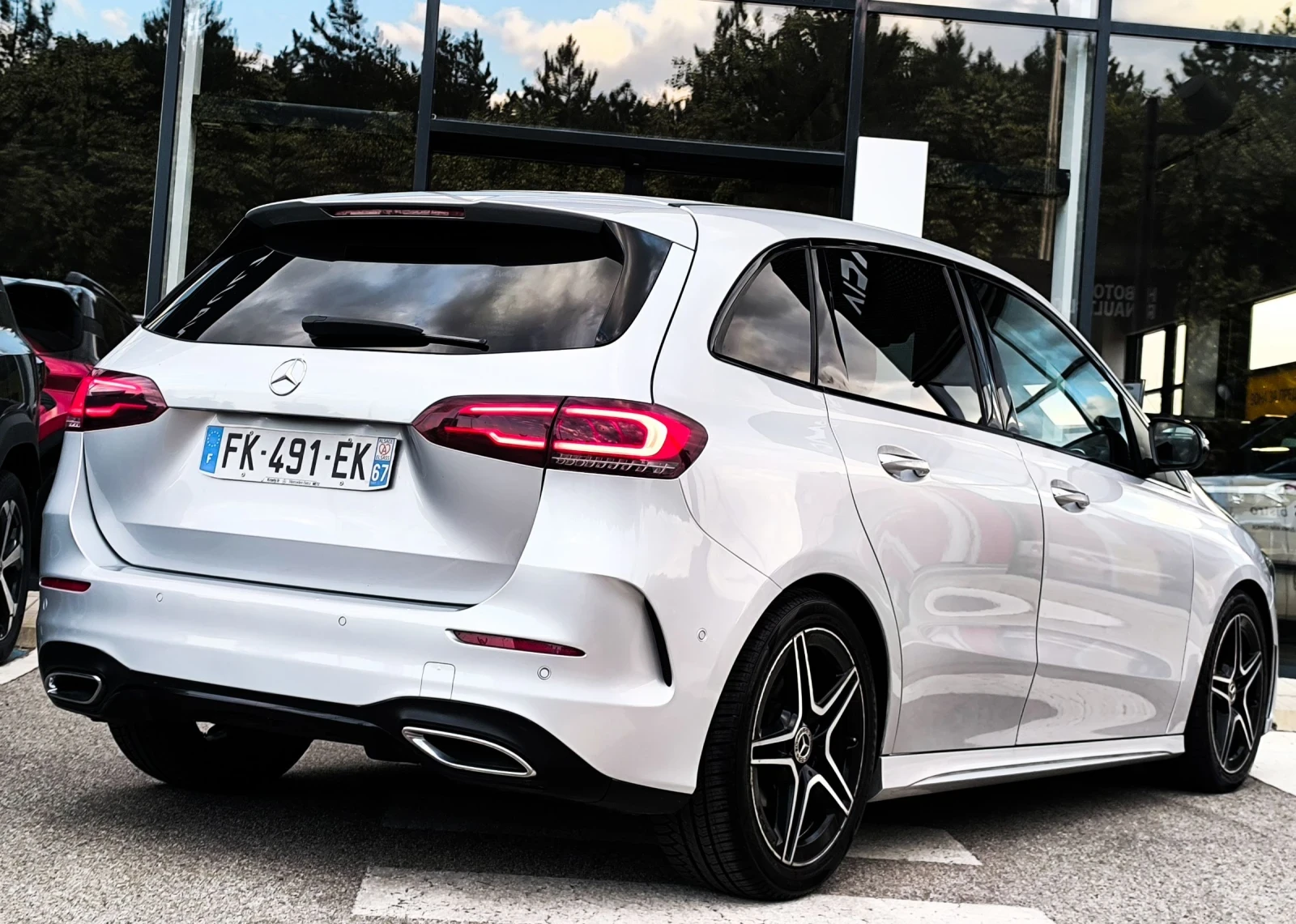 Mercedes-Benz B 200 D AMG-PAKET FULL, снимка 3 - Автомобили и джипове - 55236494