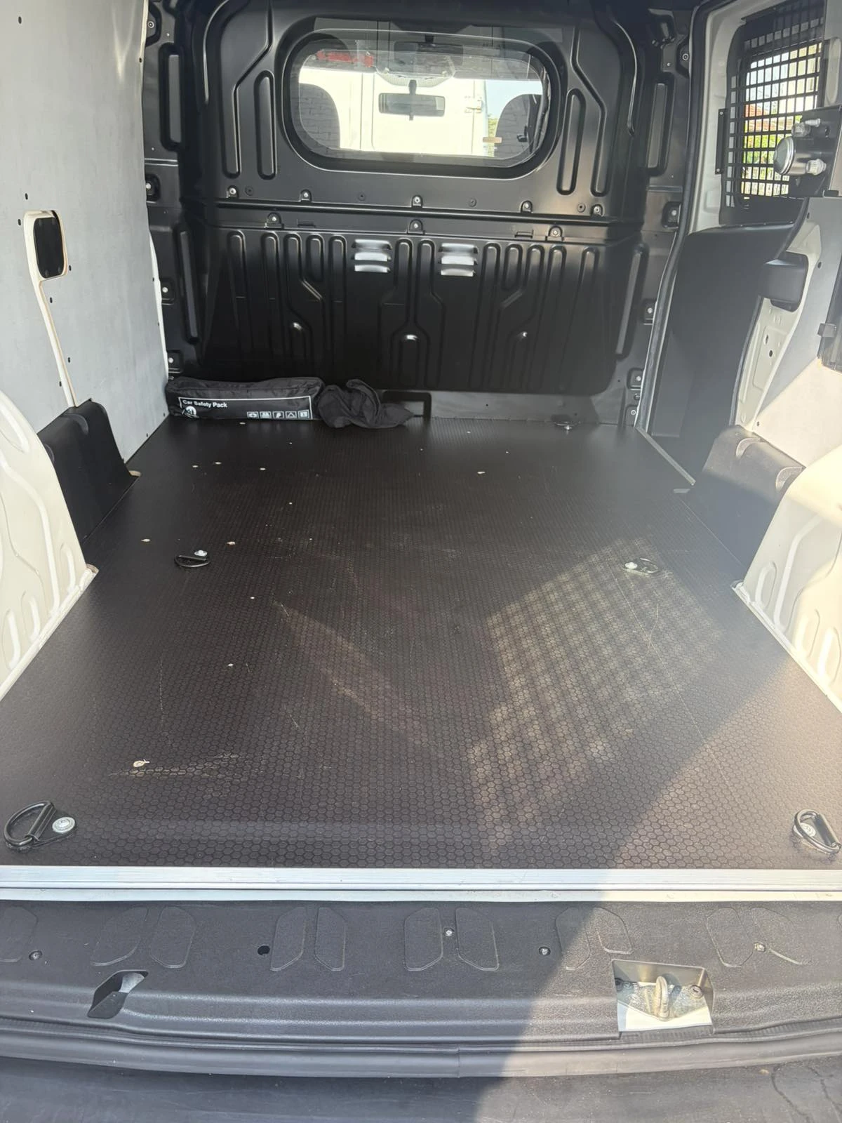 Fiat Doblo Maxi 1.4 T-Jet Natural Power (метан), снимка 13 - Автомобили и джипове - 55348823