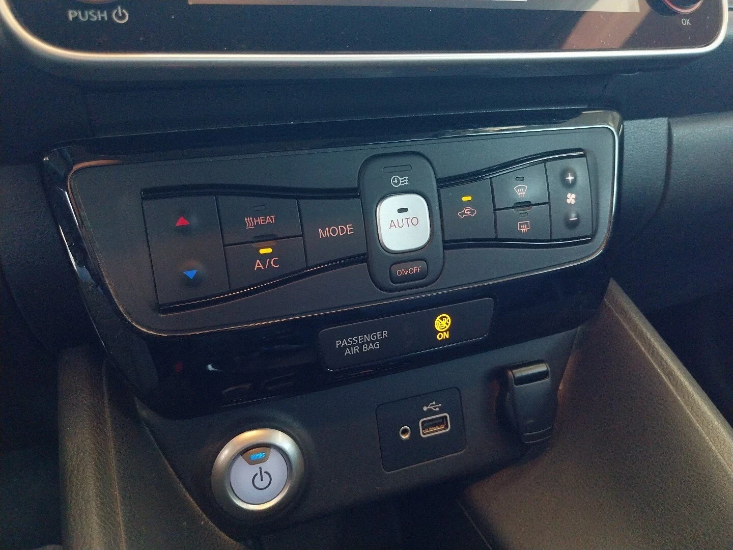 Nissan Leaf , снимка 9 - Автомобили и джипове - 55935254