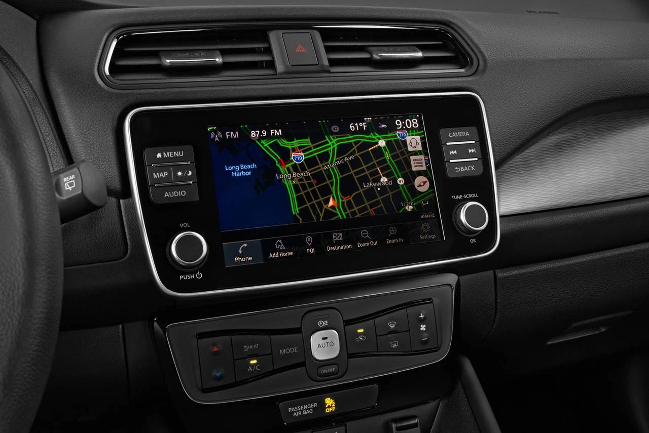 Nissan Leaf , снимка 4 - Автомобили и джипове - 55935254