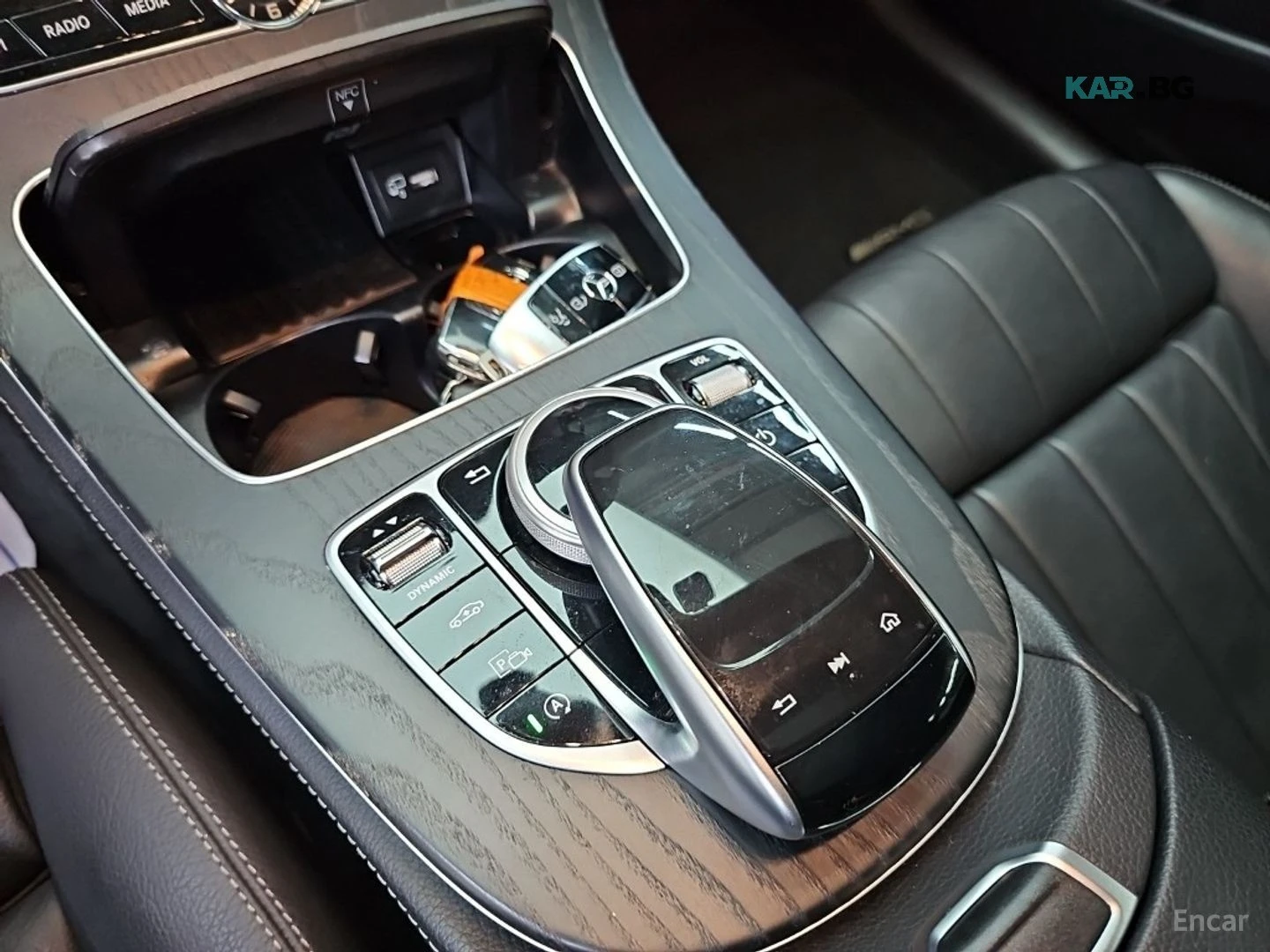 Mercedes-Benz E 220 DIESEL* PANO* КОЖА* ПОДГРЕВ* НАВИ* КАМЕРА, снимка 16 - Автомобили и джипове - 55937897