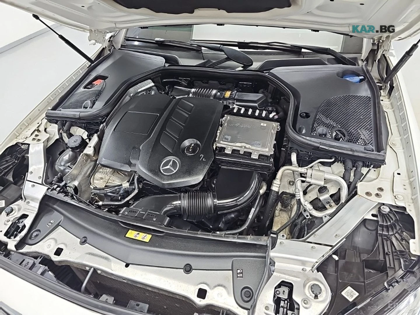 Mercedes-Benz E 220 DIESEL* PANO* КОЖА* ПОДГРЕВ* НАВИ* КАМЕРА, снимка 8 - Автомобили и джипове - 55937897